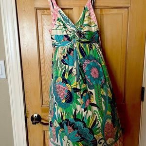 Elie Tahari Silk Floral Dress - Size XS/2 Very Flattering and Worn Once!
